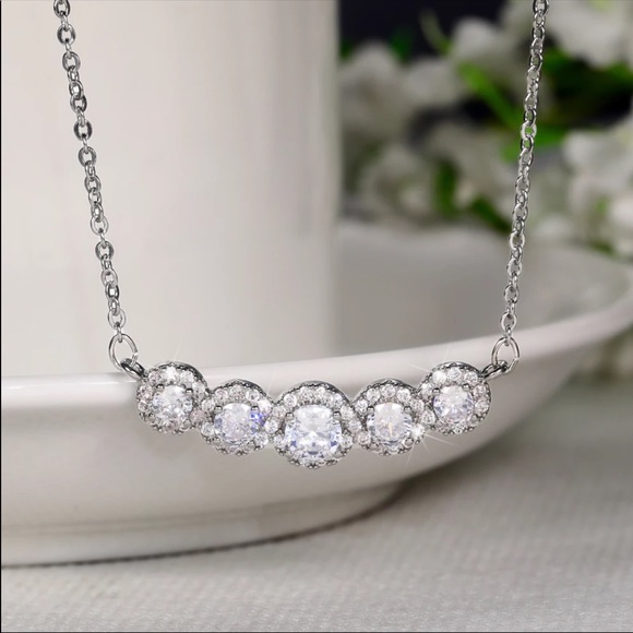 New Women’s 925 Silver Beautiful Diamond necklace - Picture 3 of 5